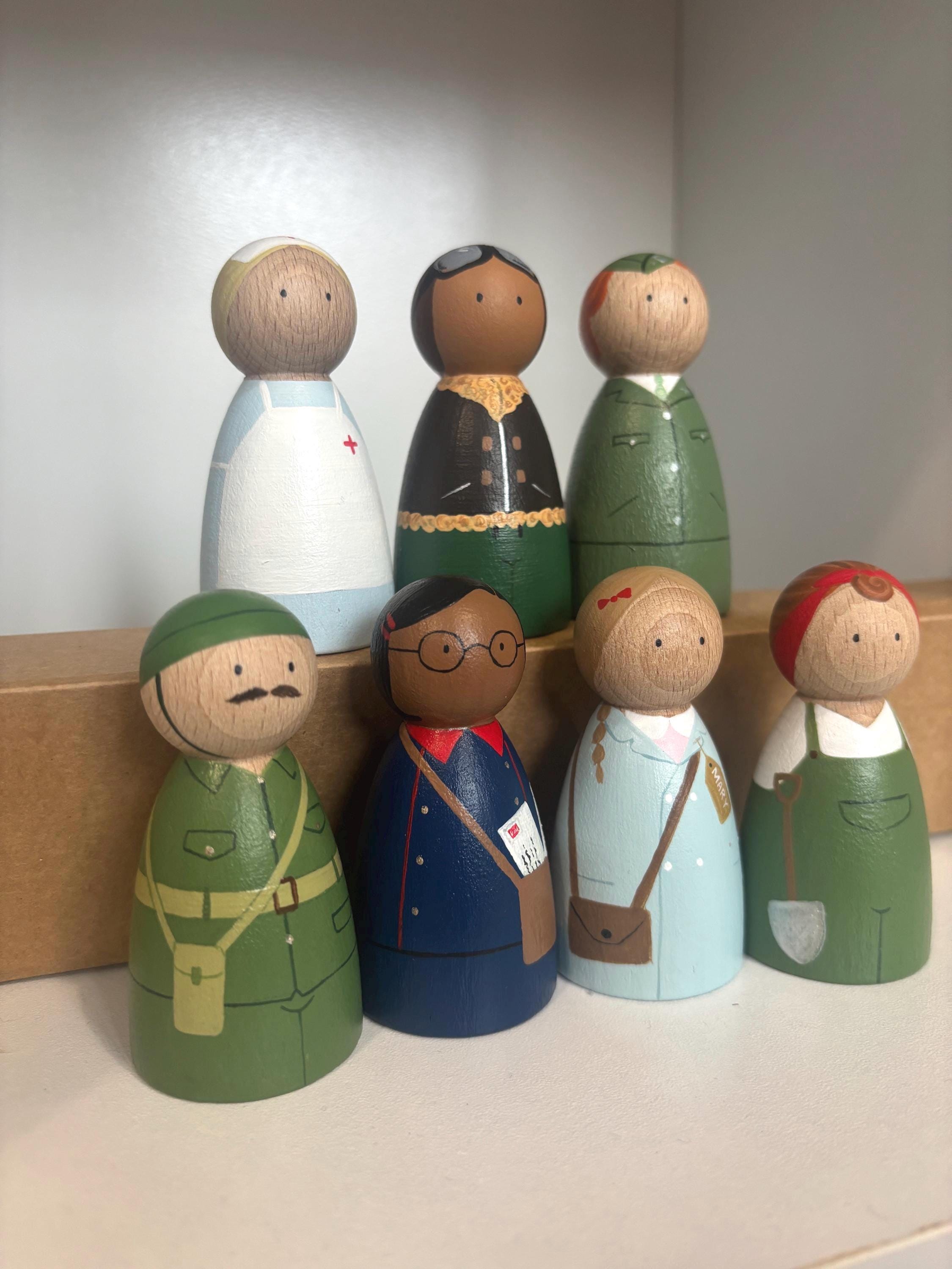 War Peg Doll Set