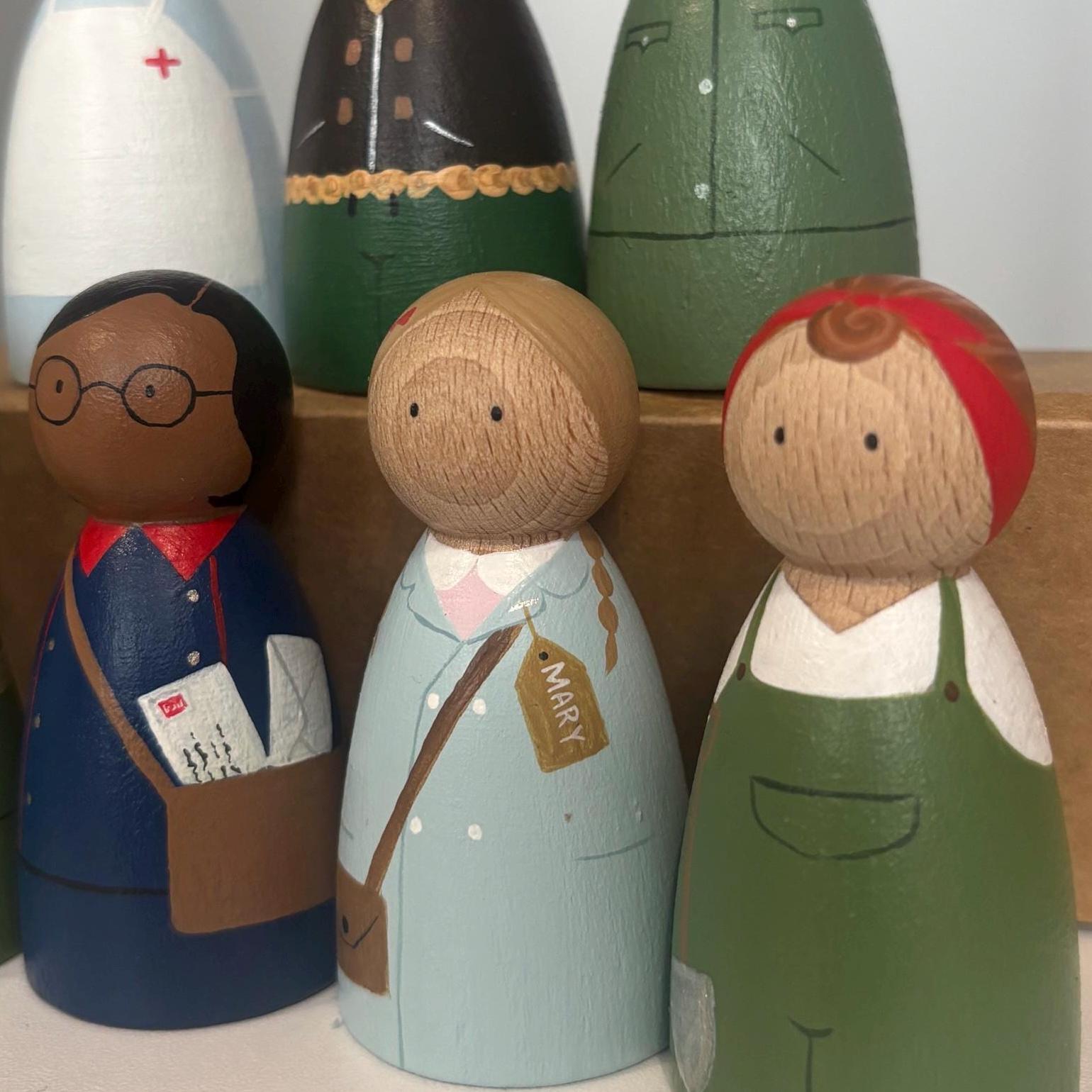 War Peg Doll Set