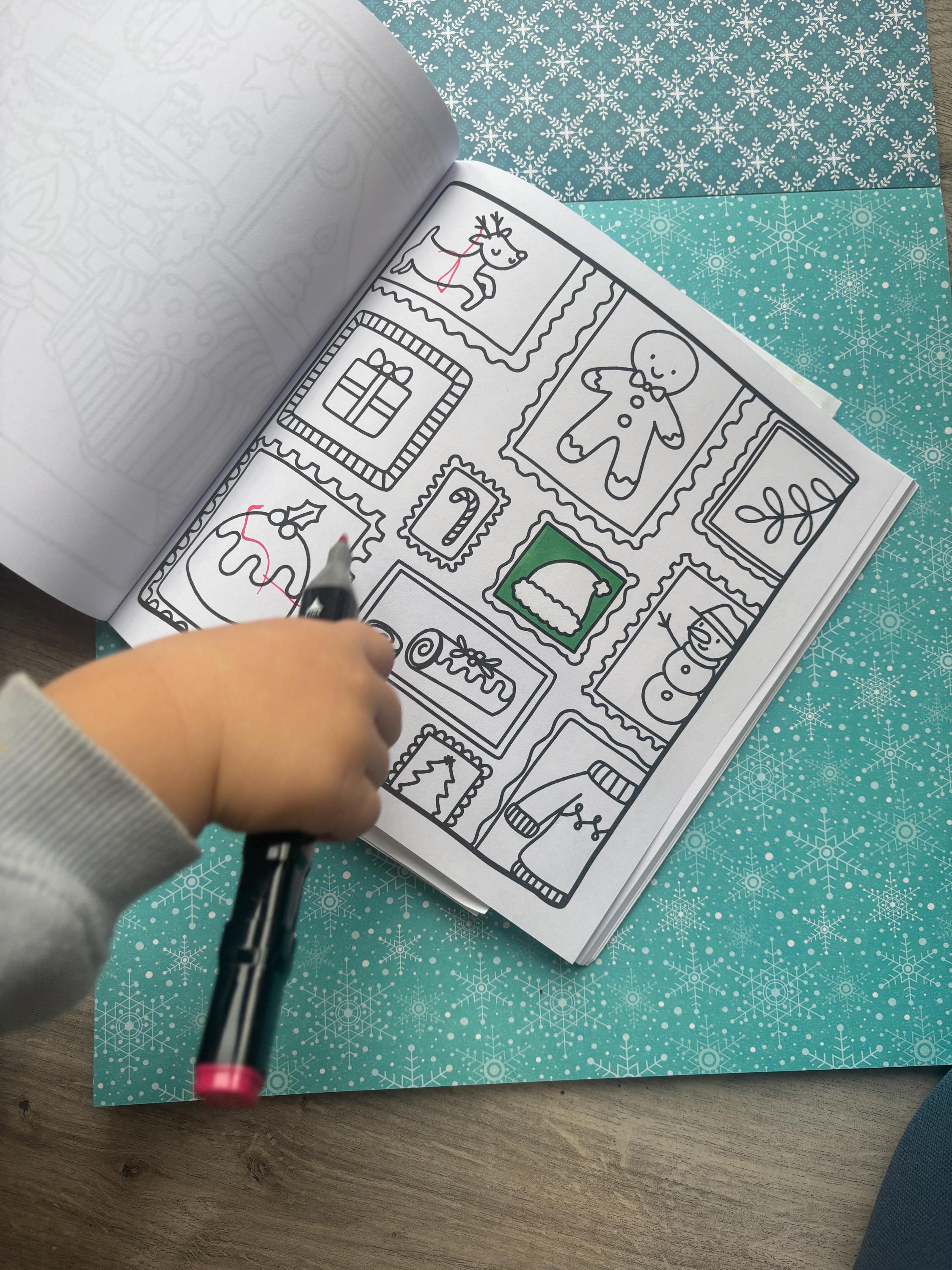 Cute & Cozy Christmas Colouring Book