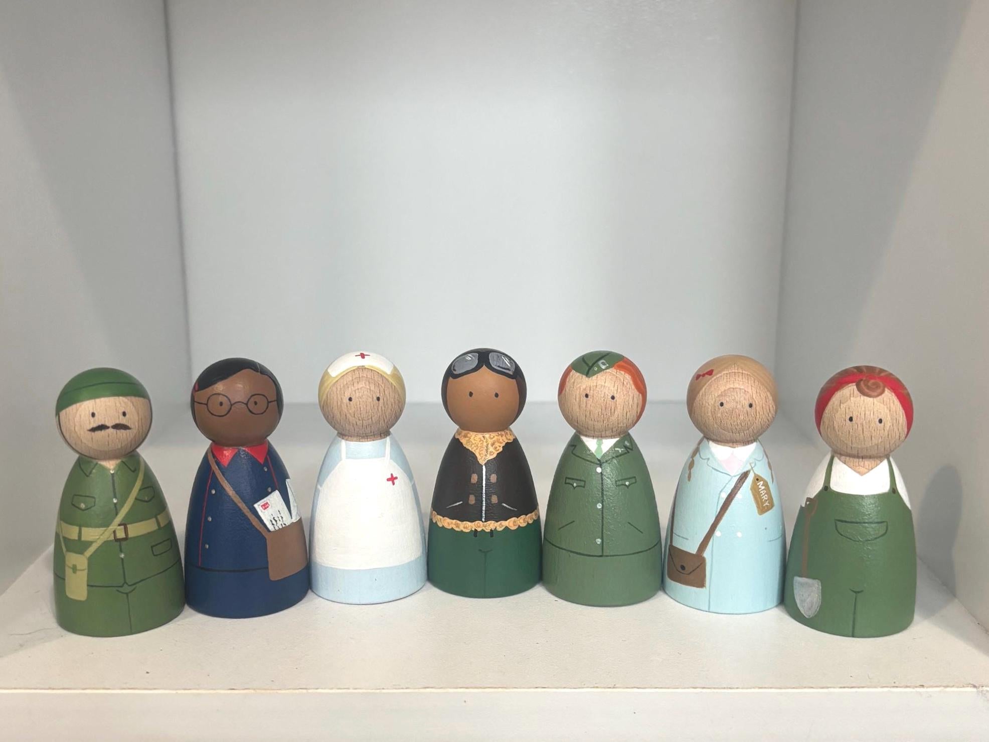 War Peg Doll Set